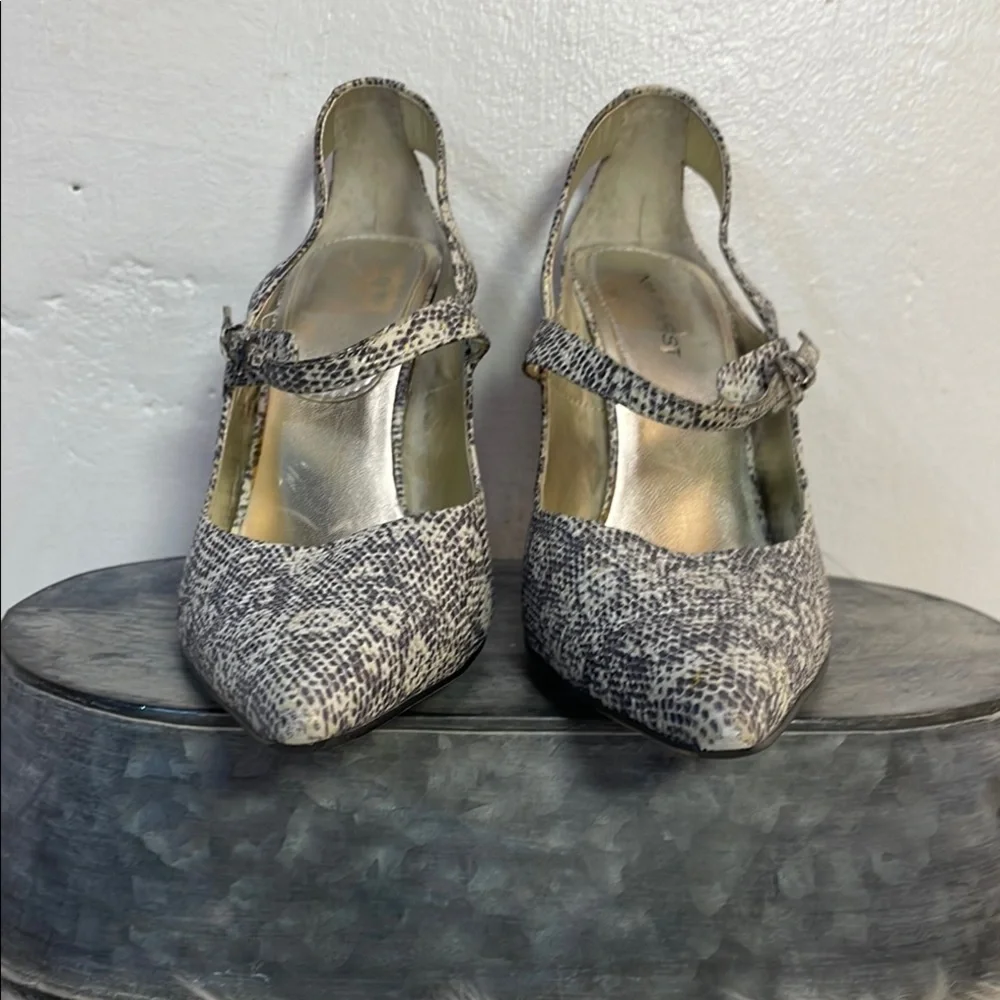 #0177 Nine West Cream &  Gray Snakeskin Heels w/ Open Side & Mary Jane Strap-6 - Picture 7 of 12